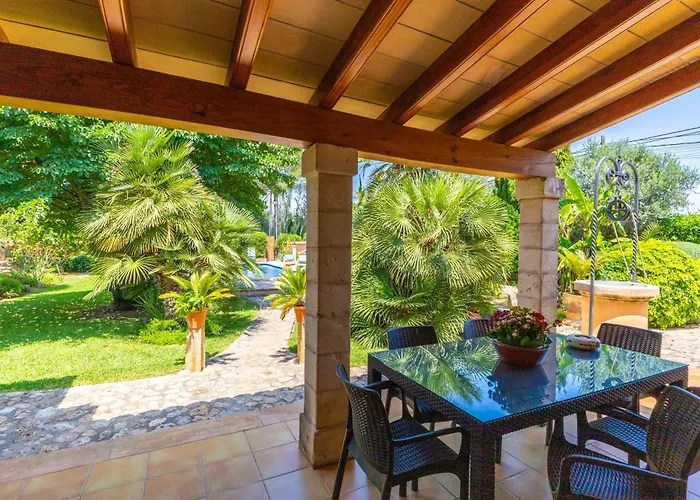 Sunny With Private Pool, Ac And Wifi Dom wakacyjny *