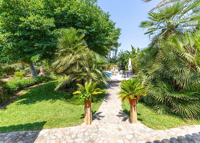 Sunny With Private Pool, Ac And Wifi