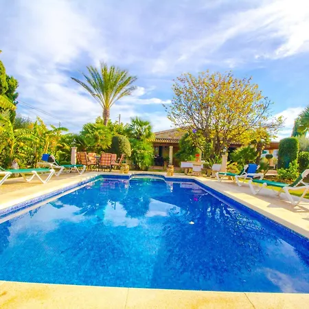 Дом отдыха Sunny With Private Pool, Ac And Wifi