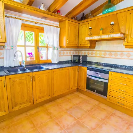 Sunny With Private Pool, Ac And Wifi