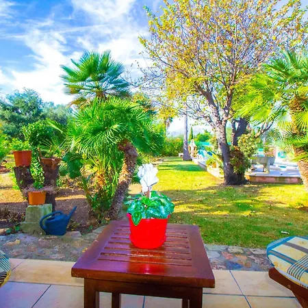 Holiday home Sunny With Private Pool, Ac And Wifi