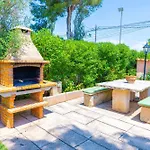 Sunny With Private Pool, Ac And Wifi Holiday home *