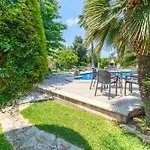 Sunny With Private Pool, Ac And Wifi Holiday home *