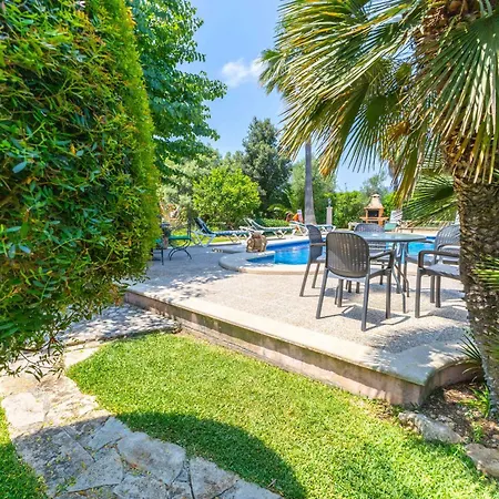 Sunny With Private Pool, Ac And Wifi Dom wakacyjny *