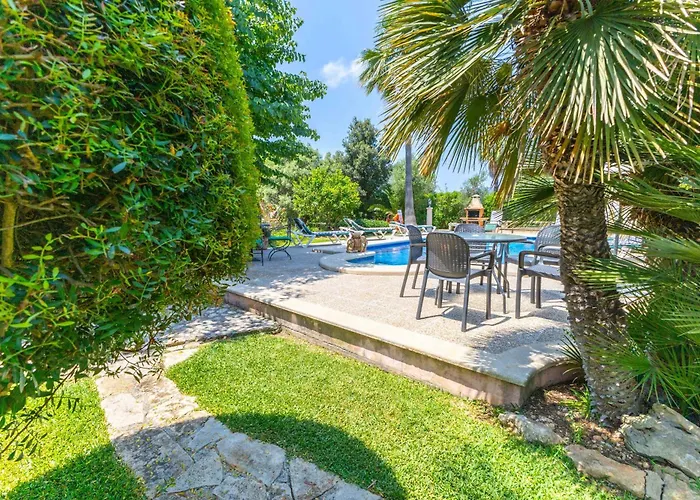 Sunny With Private Pool, Ac And Wifi Holiday home *